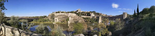 Fotografía Panorámica Las Murallas Toledo Puente San Martín Largo Del — Foto de Stock