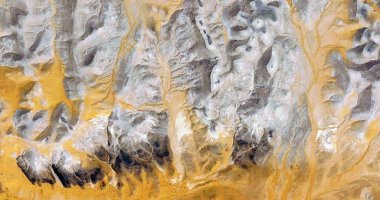 Afrika çöllerinin havadan soyut fotoğrafçılığı. 