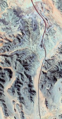 Afrika çöllerinin havadan çekilmiş dikey soyut fotoğrafçılığı, 