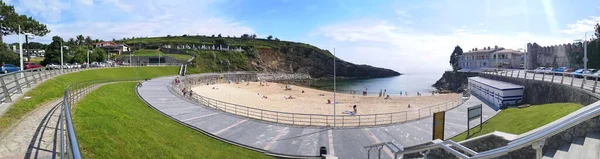 Vista Panorámica Llanes Con Playa Sablon Asturias España —  Fotos de Stock