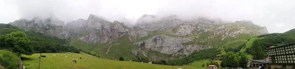 Панорамный Вид Picos Europa Fuente Астурия Испания — стоковое фото