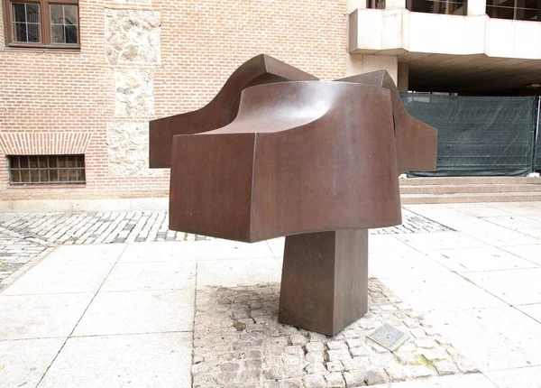 Loneliness Museum Chillida Sculpture Meeting Place Chronicle Absence People Street — Stock Photo, Image