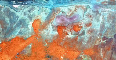   Afrika çöllerinin havadan soyut fotoğrafçılığı. Çöl manzaralarının havadan görünüşü, 