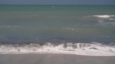 Arjantin 'de Atlantik Okyanusu kıyısında halk plajı