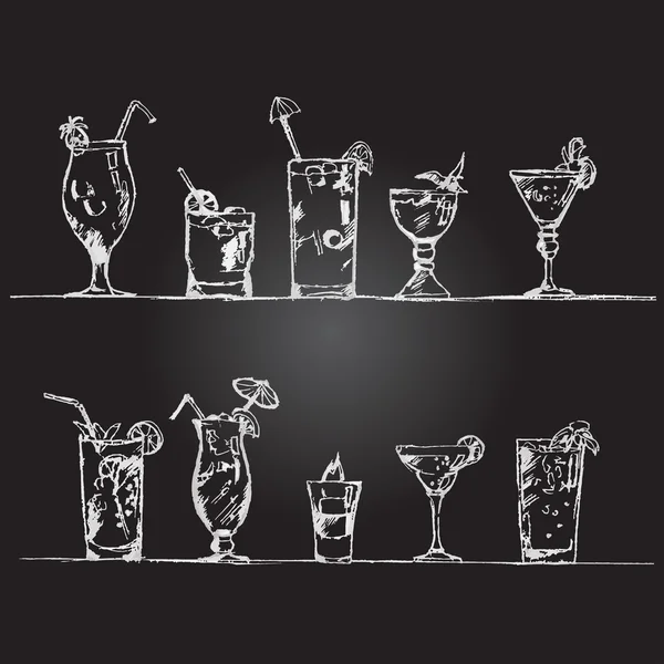 Ensemble vectoriel de verres à cocktail à la craie sur un tableau noir Graphismes Vectoriels