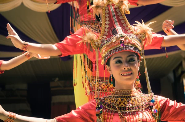 Tańce tradycyjne w Indonezji — Zdjęcie stockowe