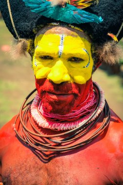 Papua Yeni Gine'de nazik adam