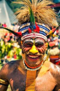 Papua Yeni Gine'de Neşe