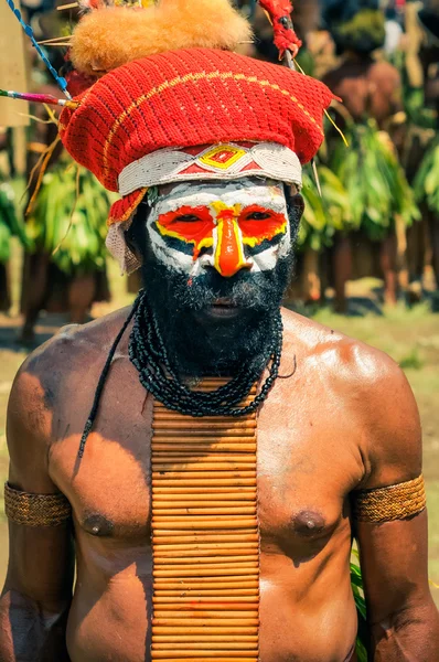 Olhar interessante em Papua Nova Guiné — Fotografia de Stock