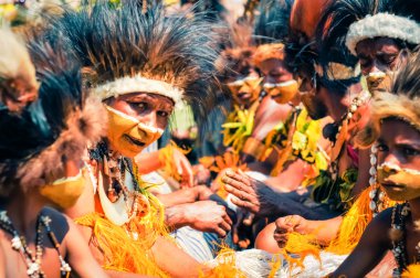 Papua Yeni Gine 'de sarı