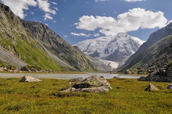 Tian-Shan in Kyrgyzstan — Stock Photo, Image