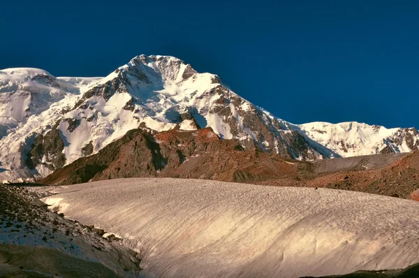 Tien-Shan i Kirgizistan — Stockfoto