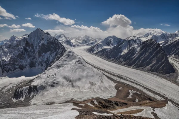 タジキスタンのフェドチェンコ氷河 — ストック写真