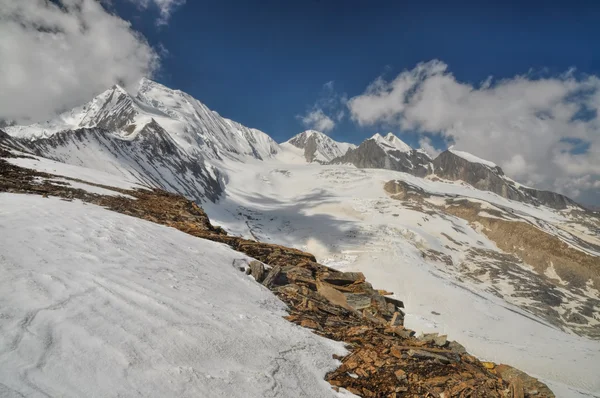 Peak in Himalayas — Stock Photo, Image