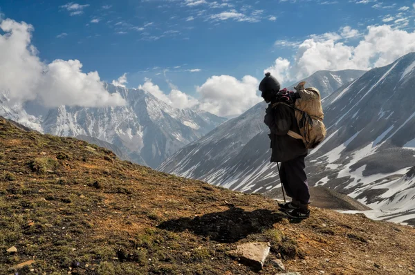 Sherpa en el Himalaya — Foto de Stock