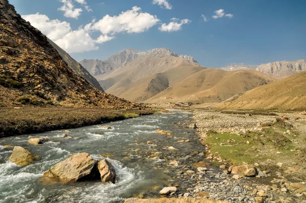 Nepalese river — Stock Photo, Image
