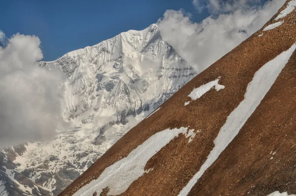 Skidbacken i Himalaya — Stockfoto