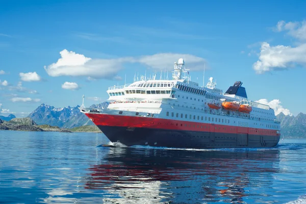 Passenger ship in Norway — Stock Photo, Image