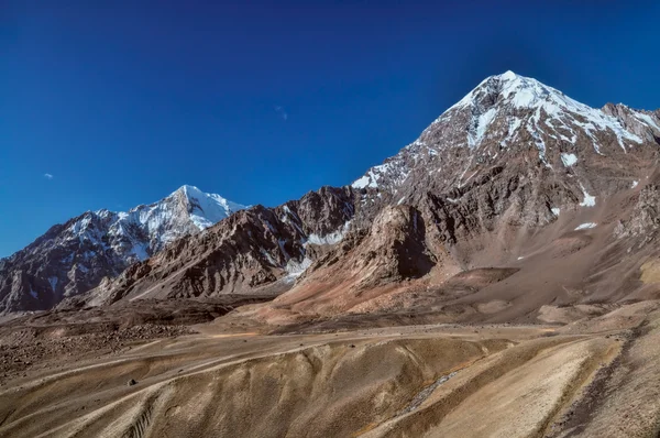 Arid valley in Tajikistan — Stock Photo, Image