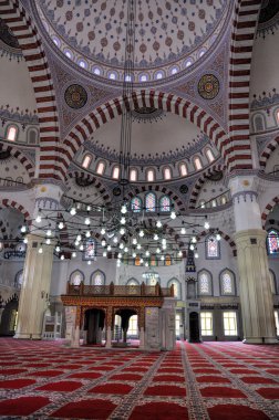 Türkmenistan Camii