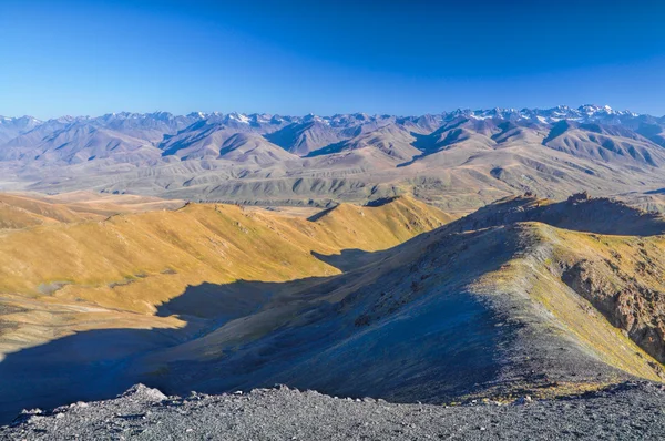 Krajina v Kyrgyzstánu — Stock fotografie