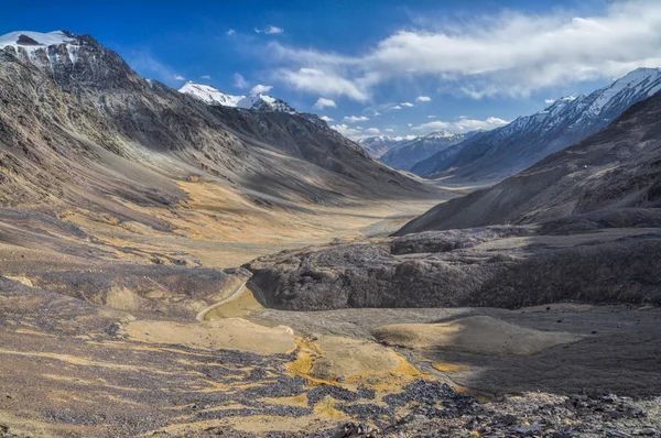 Valle árido en Tayikistán — Foto de Stock