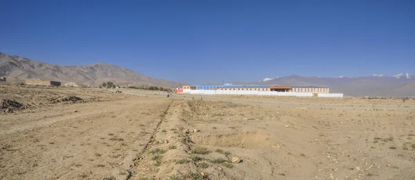 Школа в Афганистане — стоковое фото