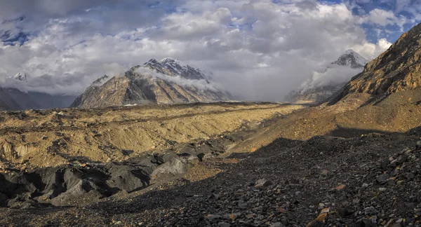 Tien-Shan en Kirguistán — Foto de Stock