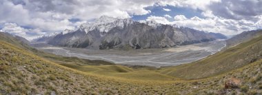 Kırgızistan'daki Tien Shan
