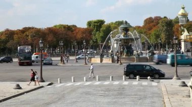 Paris Çift katlı Turist otobüsü