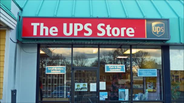 Ups Shipping Storefront — Stock Video