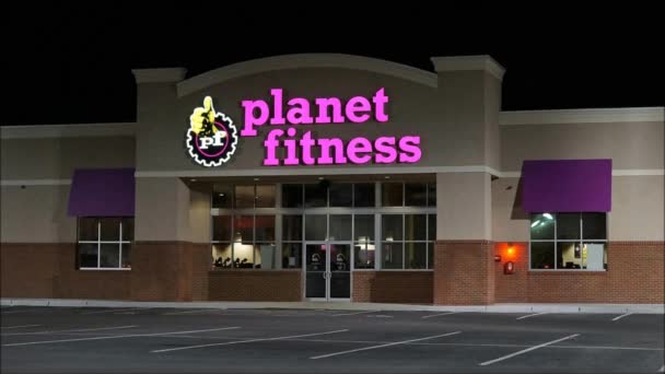 Планета фитнес-клуб — стоковое видео