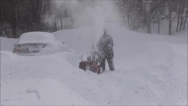 Eliminación de soplador de nieve tormenta de nieve — Vídeos de Stock