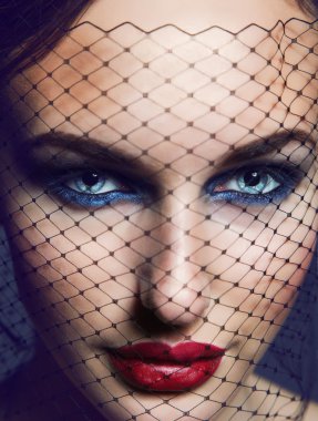 Dright glamouros ile güzel kadın yüz makyaj.