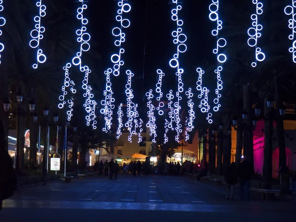 Lumières de Noël la nuit à Nerja Espagne — Photo