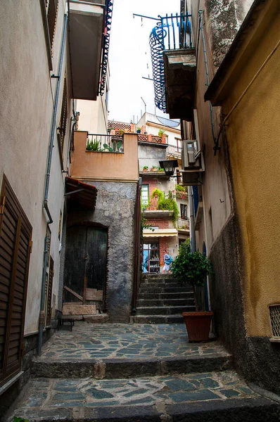 Μεσαιωνική Πόλη Castelmola Μπορεί Ειδωθεί Για Μίλια Γύρω Δείχνοντας Σαν — Φωτογραφία Αρχείου