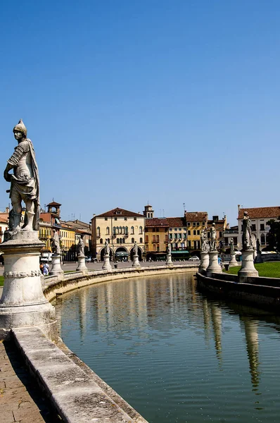 Prato Della Valle Είναι Μια Πλατεία Στην Padova Της Ιταλίας — Φωτογραφία Αρχείου
