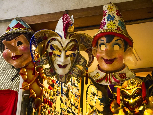 Masques Carnaval Devant Magasin Venise Ont Attrait Effrayant — Photo