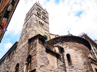 San Giovanni di Pre 'nin eski hastane kompleksi, San Giovanni di Pre' nin takdirnamesi olarak da bilinen, Genova bölgesinin sokaklarında bir Katolik ibadethanesidir. Kompleks, Romen tarzında iki kiliseden oluşuyor.,