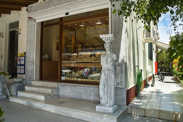 Copy Statue Godess Aphrodite Street Village Skala Island Kephalonia Greece — Stock Photo, Image