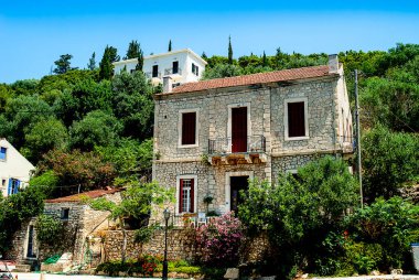 Yunanistan, Avrupa 'nın batı kıyısındaki İthaka Adası' nda Kioni 'deki Harbour Masters' ların evi..