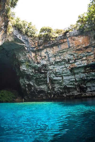 Ilha Kephalonia Lago Melissani Era Caverna Das Ninfas Lago Cercado — Fotografia de Stock