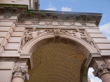 Amerika 'daki Rhode Island sahilinde muhteşem bir konak ve bahçe.