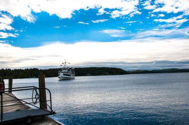 Winnipassaukee Gölü 'ndeki Lake feribotu Wolfeboro' da. Carroll County, New Hampshire, ABD 'de bir kasaba.