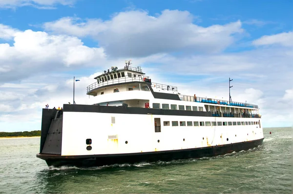 Ferry Sale Del Puerto Hyannis Para Visitar Todos Los Puertos —  Fotos de Stock