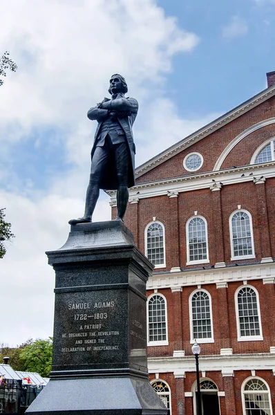 Statue Samuel Adams Faneuil Hall Market Complex Boston Massachusetts Usa — стоковое фото