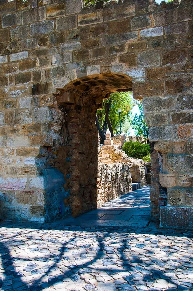 Oblouk Pevnosti Hrad Jiří Který Přehlíží Střeží Město Lisabon Portugal — Stock fotografie