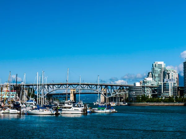 Городской Горизонт Vancouver British Columbia Canada Granville Island Vancouver British — стоковое фото