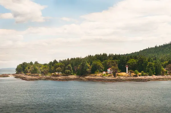 バンクーバー島とブリティッシュコロンビア州のバンクーバーの間の海岸カナダ — ストック写真