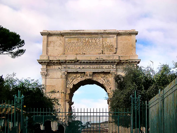 Arch Titus Rome Arch Contains Panels Depicting Triumphal Procession Celebrated — Stock Photo, Image